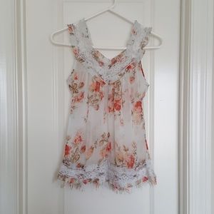 SOLD Flowy flower top